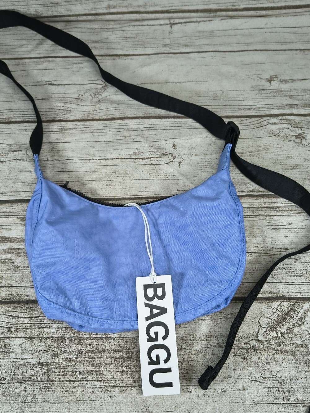 NWT Baggu Cornflower Blue Small Crescent Bag